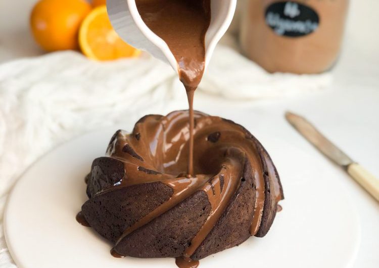 Bizcocho de algarroba y naranja